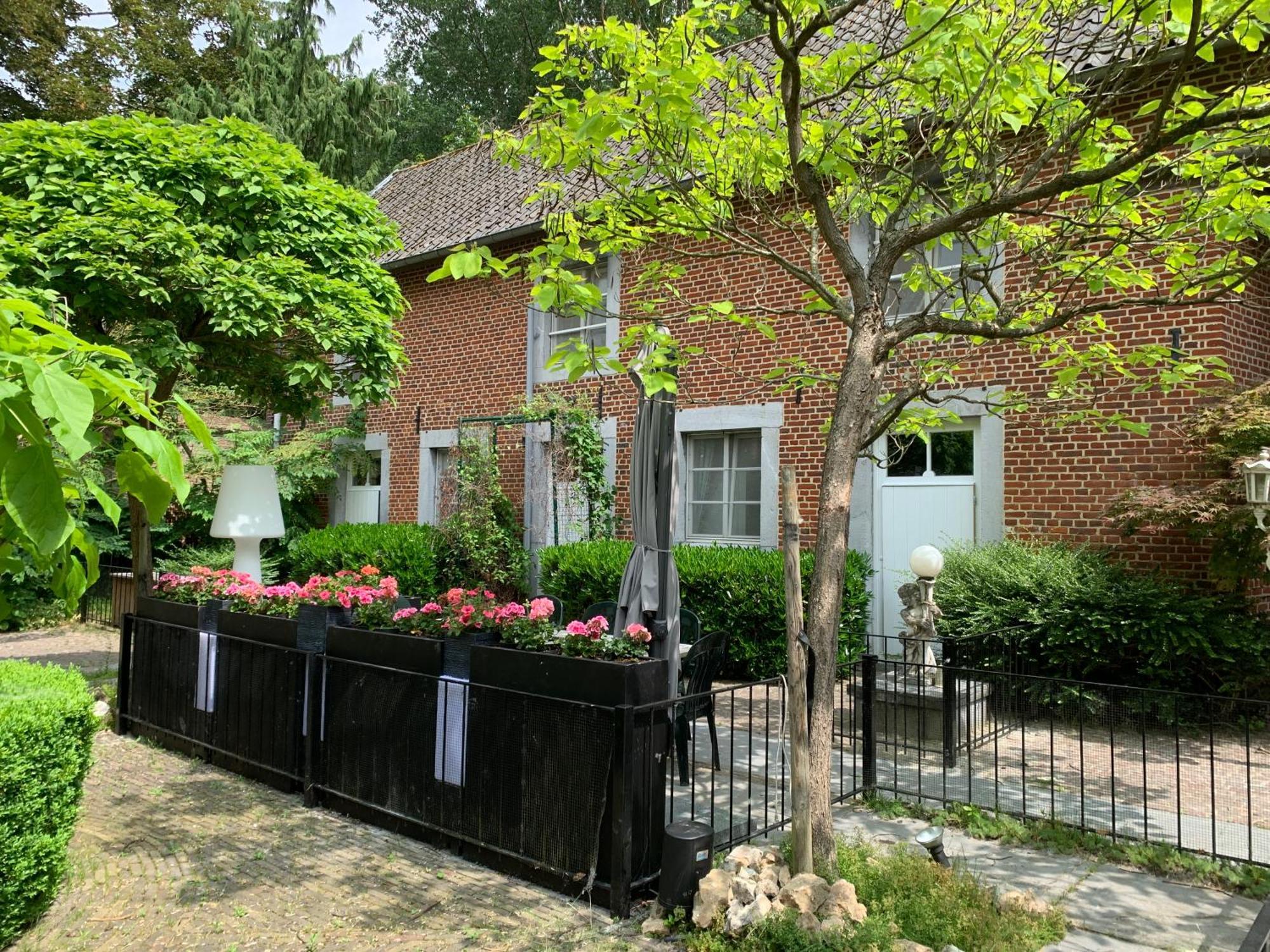 הוילה Heers Vakantie Huizen De Heerlijkheid Satenbergh מראה חיצוני תמונה